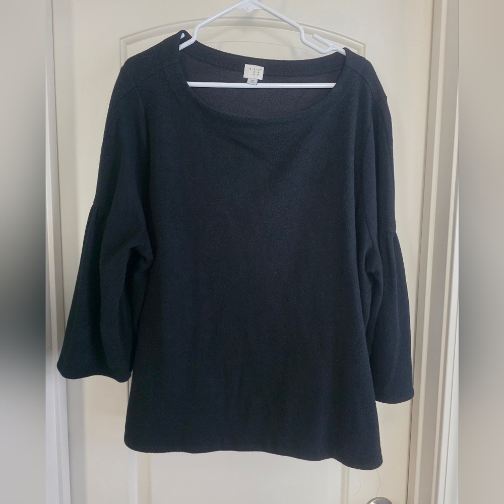 Women's Plus Size Black 3/4 Flare Sleeve Top